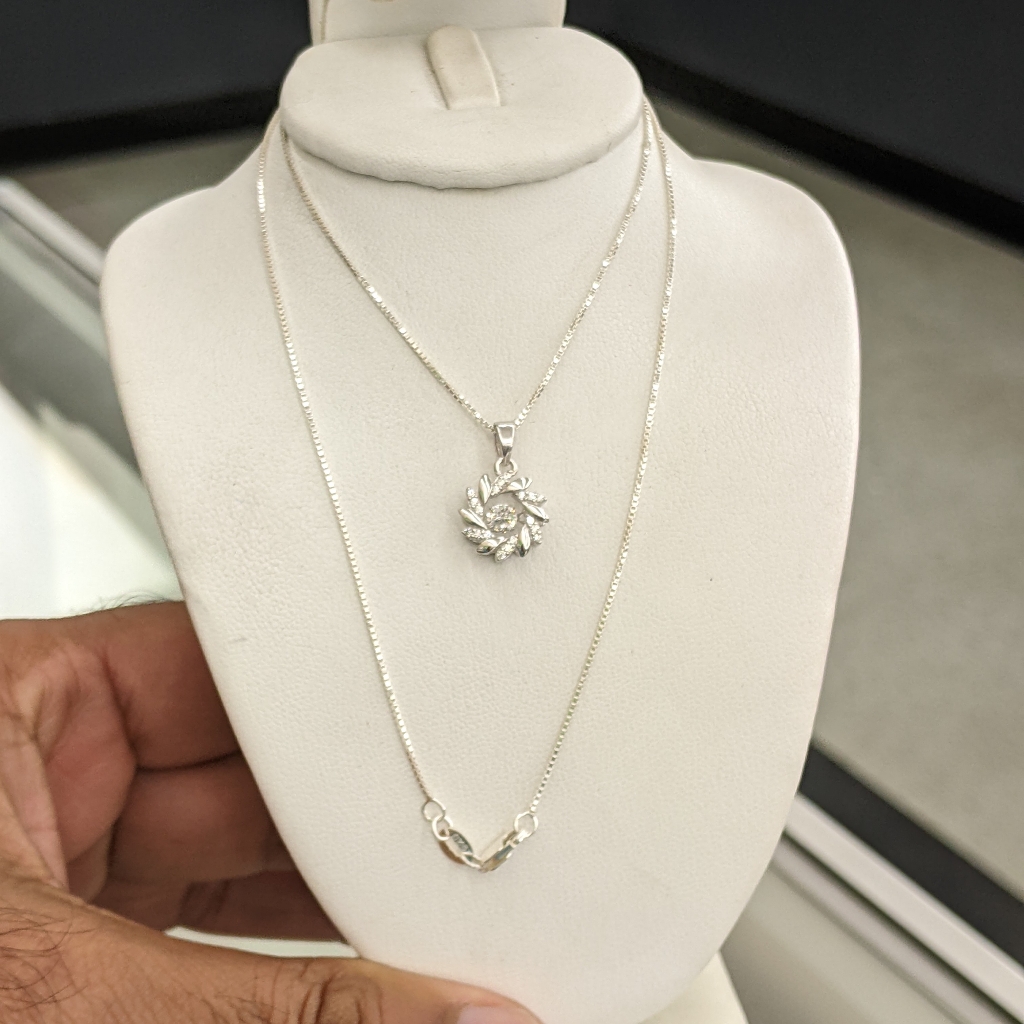 925 Sterling Silver Chain And Pendant
